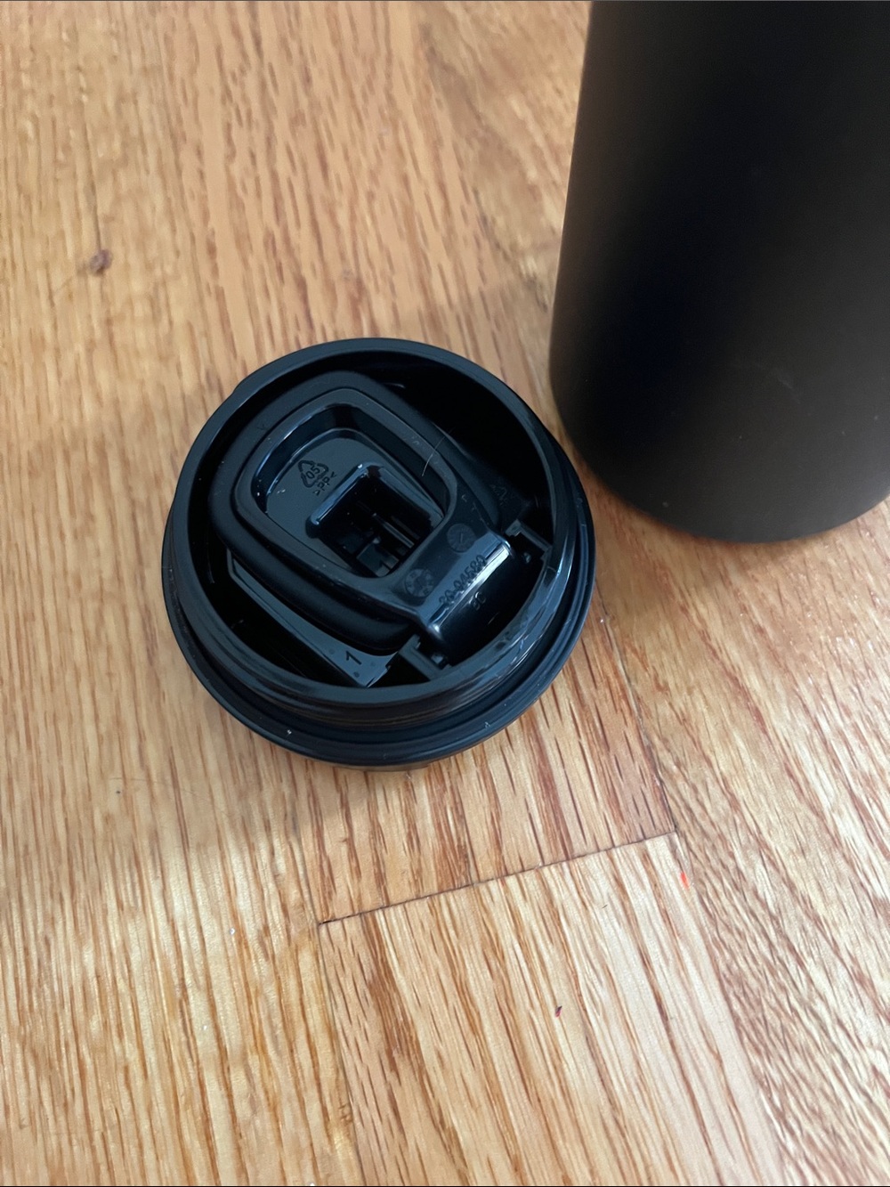 Stanley Aero Light 20 oz Black BPA Free Insulated Bottle - Picture 6 of 7